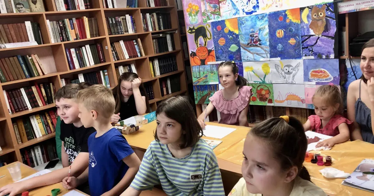 Джерело: КЗ "ПУБЛІЧНА БІБЛІОТЕКА ВИСОЧАНСЬКОЇ СЕЛИЩНОЇ РАДИ ХАРКІВСЬКОГО РАЙОНУ" У Високому відбулися традиційні дитячі заняття з малювання на порталі Gromada Group